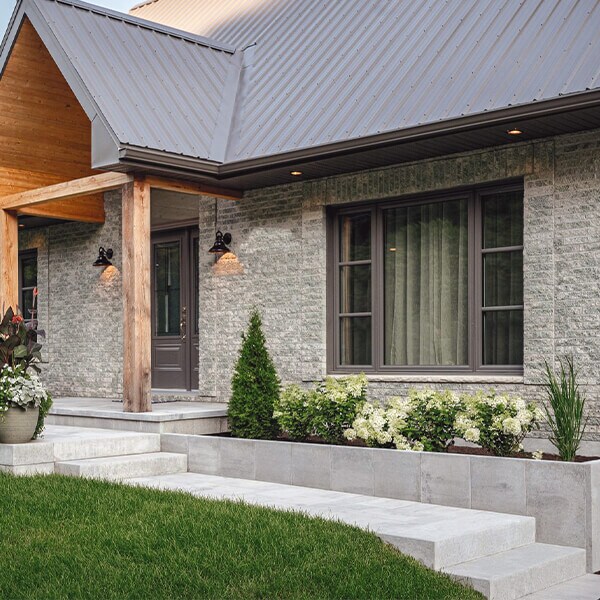Permacon Mega Melville Plus Step